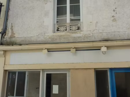 achat immeuble 80m² montmorillon 86500