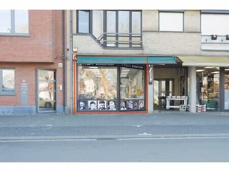 gunstig gelegen handelspand met tuin in hartje grobbendonk