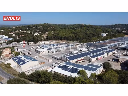 bâtiment d'activité transport de 695 m²