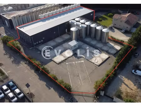 1034 m² de bureau et activités