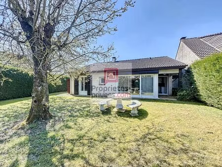 maison de plain-pied  3 chambres  1 garage