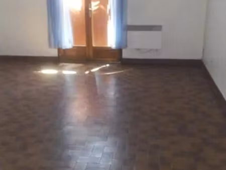 location appartement 1 pièce 27 m² à digne-les-bains (04000)