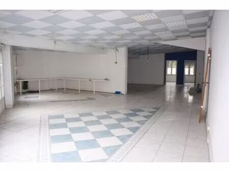 location commerce 170 m² à auxerre (89000)