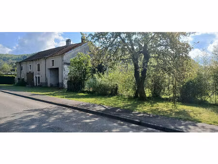 ancienne ferme à rénover   avec dépendances et verger  aux portes des 1000 étangs