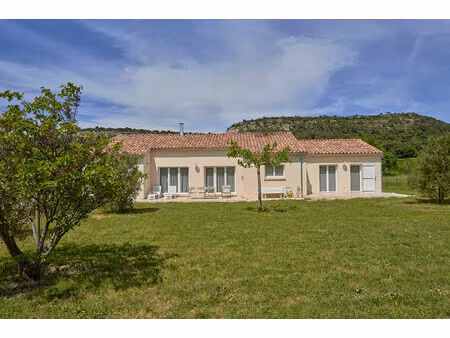 maison contemporaine avec terrain de 3567m2 - chusclan