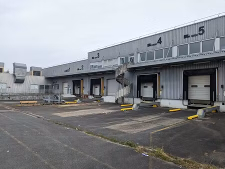 location local commercial