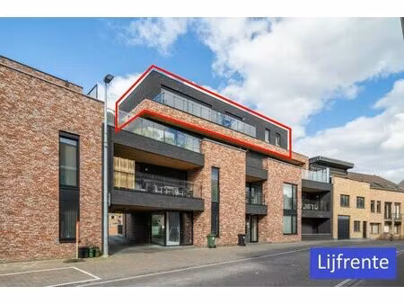 recent  modern twee-slaapkamer appartement inclusief keld...