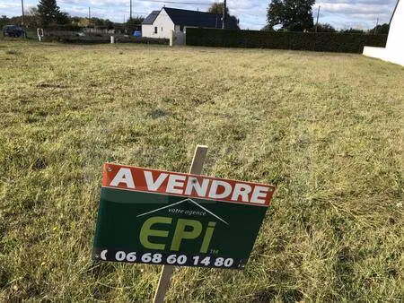 vente terrain 796 m² saumur (49400)