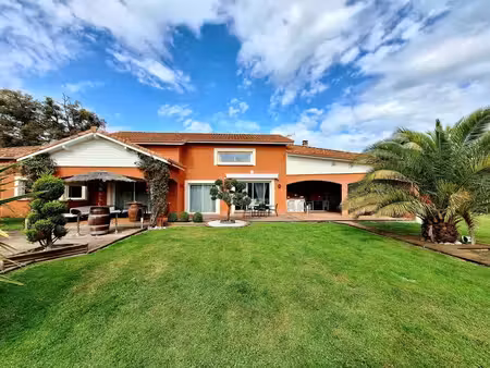 a vendre proche de lannemezan: superbe villa contemporaine de très haute qualité avec vue 