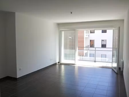 location appartement 3 pièces 59 m² à thouaré-sur-loire (44470)  779 €
