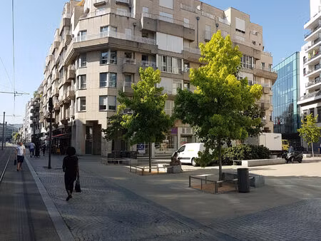 vente bureau 5 pièces 112 m² clermont-ferrand (63000)