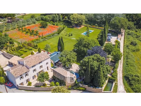 vente maison 15 pièces 524 m² lourmarin (84160)