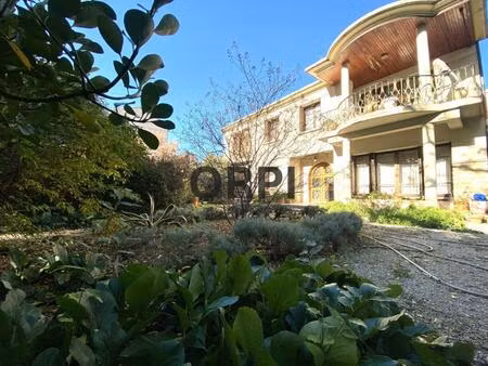 vente maison 7 pièces 202 m² carpentras (84200)