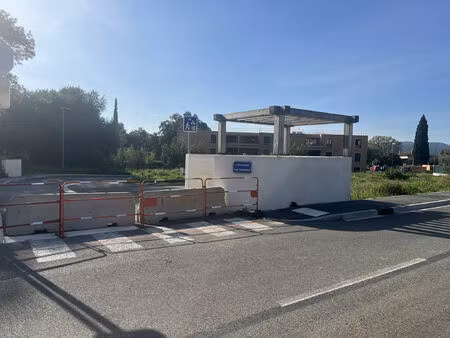 vente terrain 401 m² bormes-les-mimosas (83230)