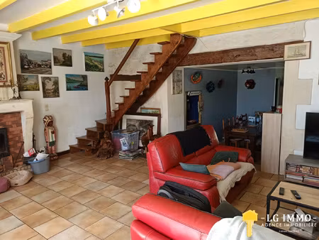 maison en pierre avec jardin proche de jonzac