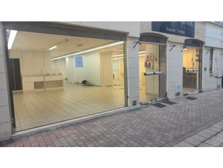 location locaux professionnels 220 m² à bergerac (24100)  1 450 €