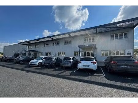 bureaux 252m² en bordure de l'autoroute a20