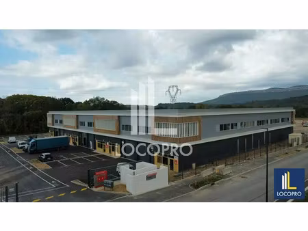 location - entrepôt 578 m² rousset