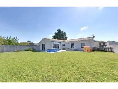 vente maison à thairé (17290) : à vendre / 123m² thairé