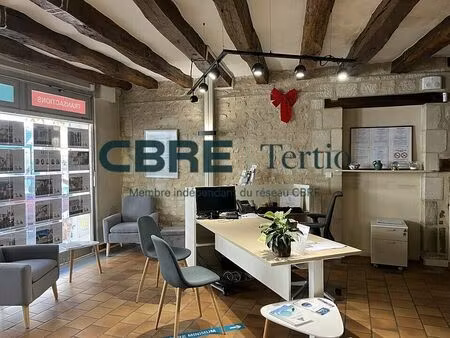 location commerce azay-le-rideau 94 m²