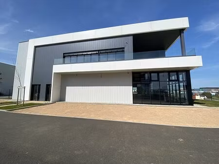 location local d'activités arnas 1 940 m²