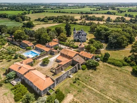 vente château mareuil-sur-lay-dissais 12 pièces 300 m² <meta name="description" content="n