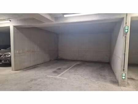 location garage 12 m² à aix-en-provence (13290)
