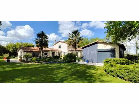 maison de 277 m² à auge