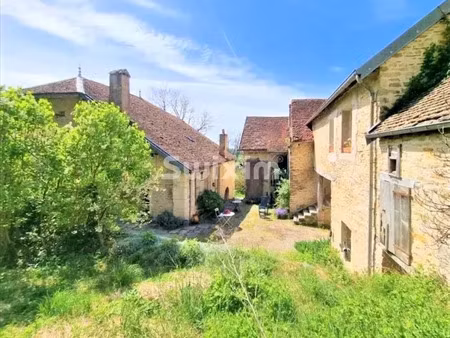 vente maison 10 pièces 310 m² à rougemont (25680)  210 000 €