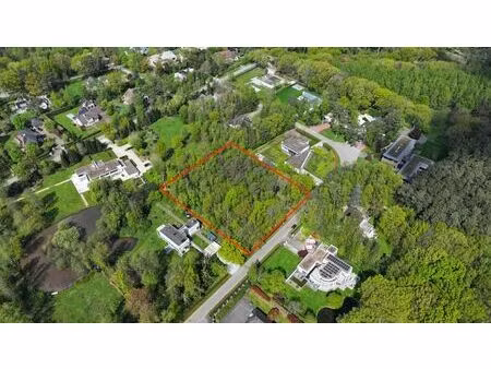 fraaie villa-bouwkavel van 41a 45ca (4.145 m²)  zeer residentieel gelegen in villawijk