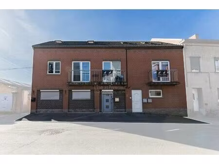 immeuble de rapport à vendre avec 5 chambres   gilly (vbc67184)