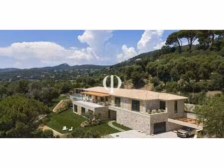 villa avec piscine en bord de mer grimaud (83)