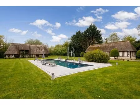 manoir historique de 320 m² avec piscine et dépendances sur 1 7 hectares