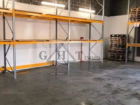 location local commercial