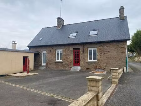 vente maison à saint-pierre-des-landes (53500) : à vendre / 110m² saint-pierre-des-landes