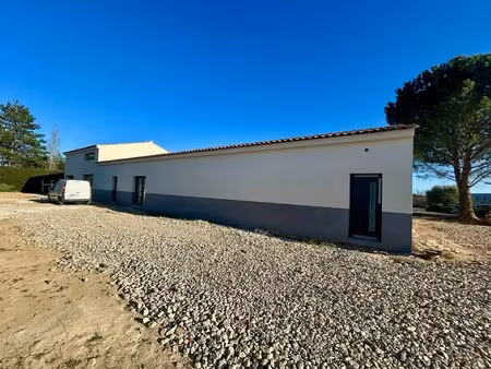 location bureau 210 m² à la tour-d’aigues (84240)