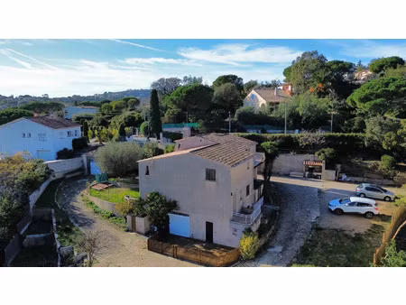 vente maison 12 pièces 234 m² roquebrune-sur-argens (83380)