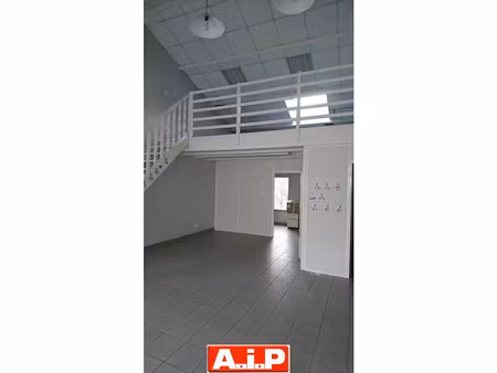 vente locaux professionnels 1 pièce 66 m² à pouzauges (85700)  94 785 €