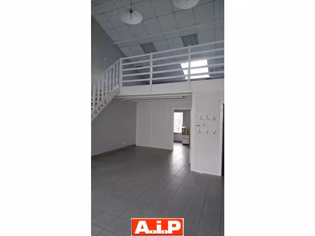 vente locaux professionnels 66 m² à pouzauges (85700)  94 785 €