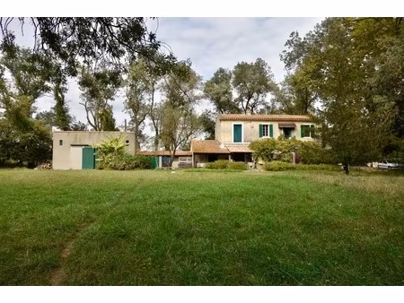 dpt bouches du rhône (13)  à vendre fontvieille propriete p5