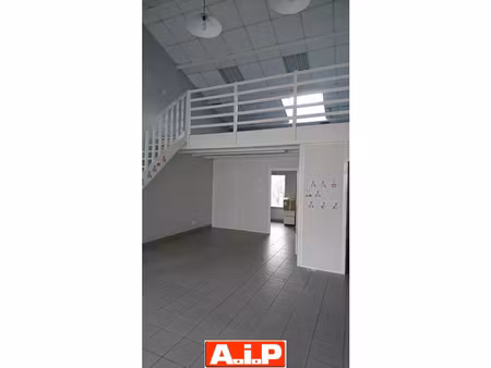 vente commerce 1 pièce 66 m² pouzauges (85700)