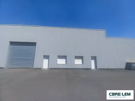 location local d'activités mondeville 219 m²