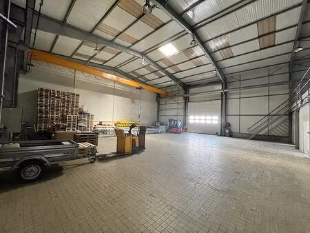 location entrepôt / local d'activités landivisiau 396 m²