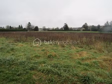 terrain de 1 018 m² à villebougis