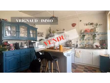 vente immeuble aux herbiers (85500) : à vendre / 95m² les herbiers