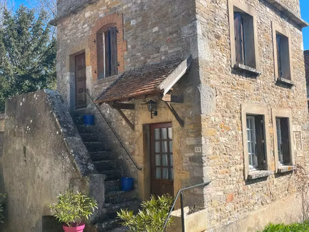 charmant village viticole proche buxy 