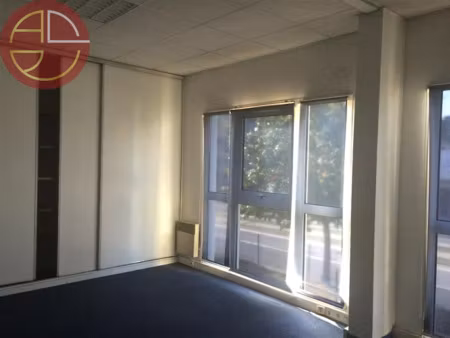 location locaux professionnels 33 m² à saint-jean (31240)  248 €