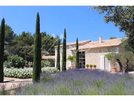 maison de prestige de 350 m2 en location roussillon  france