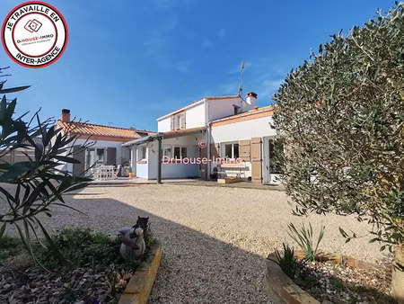 vente maison 5 pièces 163 m² à grues (85580)  285 000 €