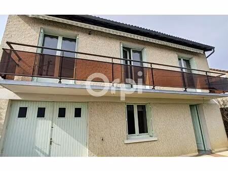 location maison  m² t-5 à saint-pantaléon-de-larche  975 €